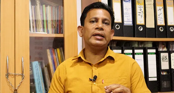 ආණ්ඩුව කැලේ පාරේ යනකොට පොඩි තට්ටුවක් දැම්මාට, අපි ඒක පෙරලලා මිනිස්සු අමාරුවේ දාන්න සූදානම් නෑ