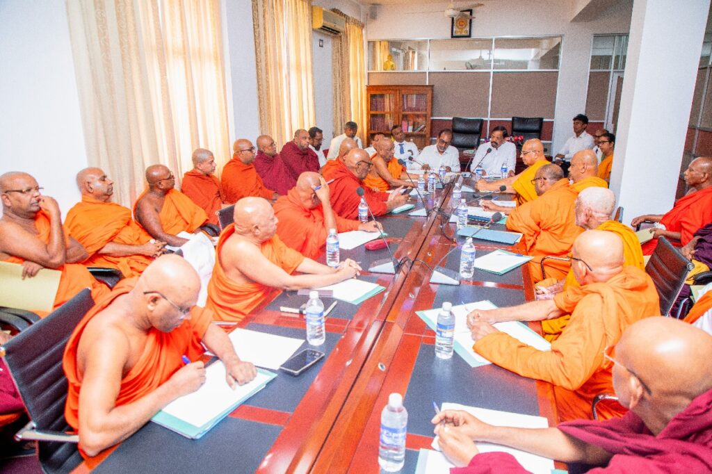 @ ‘බුද්ධශාසන සභාව’ රැස්වෙයි