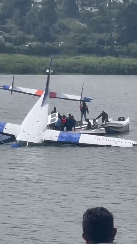 ග්රෙගරිවැව සී–ප්ලේන් අනතුරෙන් නියමුවන් දෙදෙනා තුවාල ලබති!