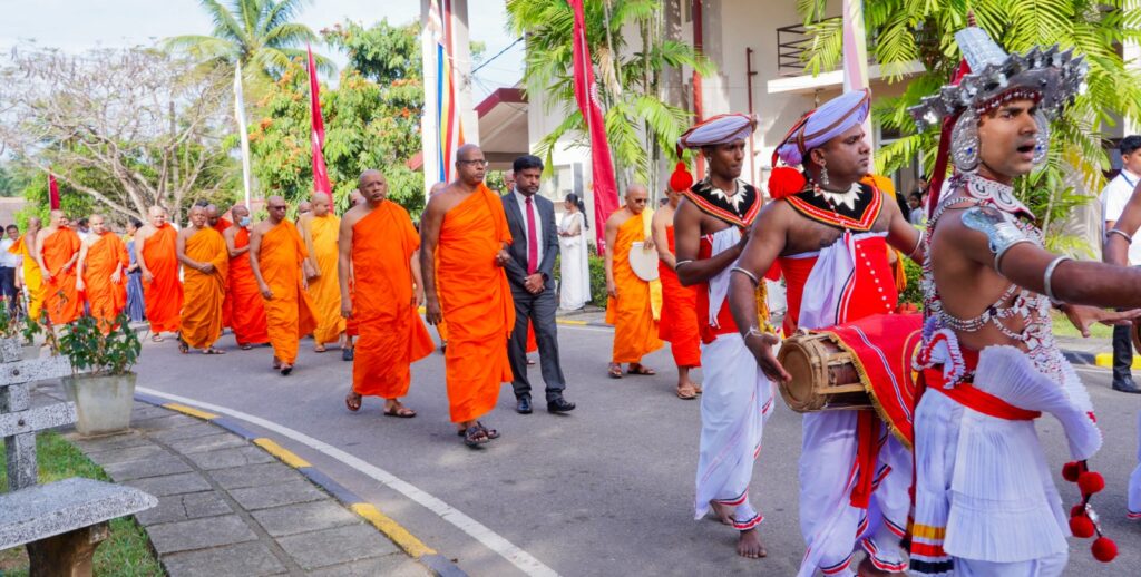 බෞද්ධ දර්ශනය හැදැරීම ගෝලීය වශයෙන් ප්රවර්ධනය සඳහා රාජ්ය අනුග්රහය ලබා දෙනවා.