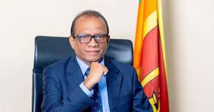 ඉන්ධන භාවිතය උපරිමයෙන් සීමා කරන ලෙස රජය ජනතාවගෙන් කාරුණිකව ඉල්ලා සිටියි.