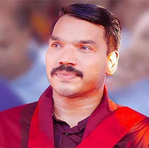 “බන්ධනාගාර පද්ධතියට තාවකාලික පැලැස්තර දැමීම නතර කරනු!” – නාමල් රාජපක්ෂ රජයෙන් ඉල්ලයි.