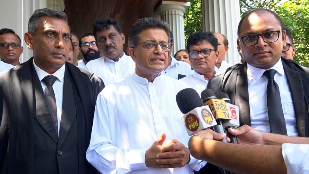ඔස්ට්රේලියානු ජාතික ව්යාපාරිකයෙකුට අයත් සමාගම් කොටස් අයුතු ලෙස පරිහරණය කර සාපරාදී විශ්වාසය කඩ කළ බවට චෝදනා ලබා සිටි පිවිතුරු හෙළ උරුමය නායක නීතිඥ උදය ගම්මන්පිල මහතා නිදොස් කර නිදහස් කරන ලෙස කොළඹ මහාධිකරණය නියම කළේය. ඉන් අනතුරුව ඒ මහතා මාධ්ය වෙත දැක්වූ අදහස්. – 2026.09.29