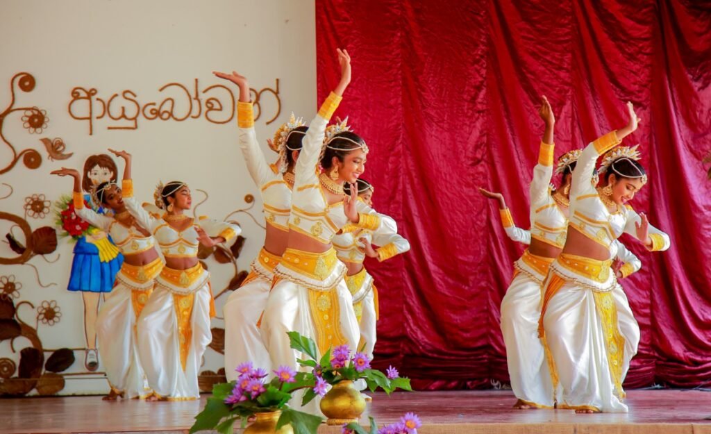 කිරිමැටියාන බෞද්ධ බාලිකා ජාතික පාසලේ විද්යාගාර සහිතතෙමහල් ගොඩනැඟිල්ලට මුල්ගල තැබේ.