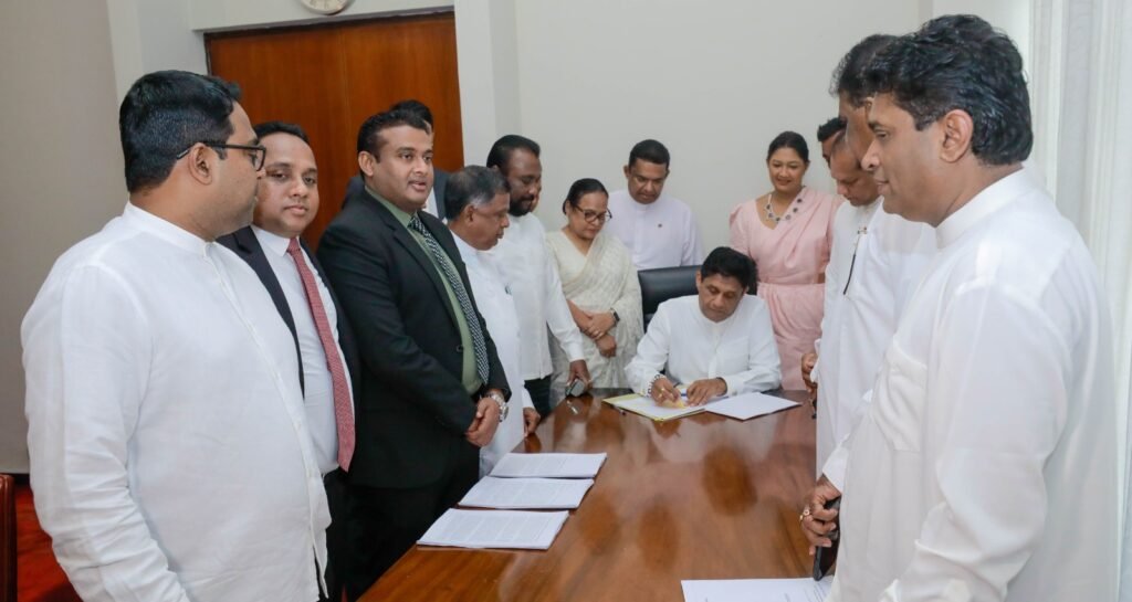 කතානායකට විරුද්ධ ව විපක්ෂයෙන් විශ්වාසභංගයක්.
